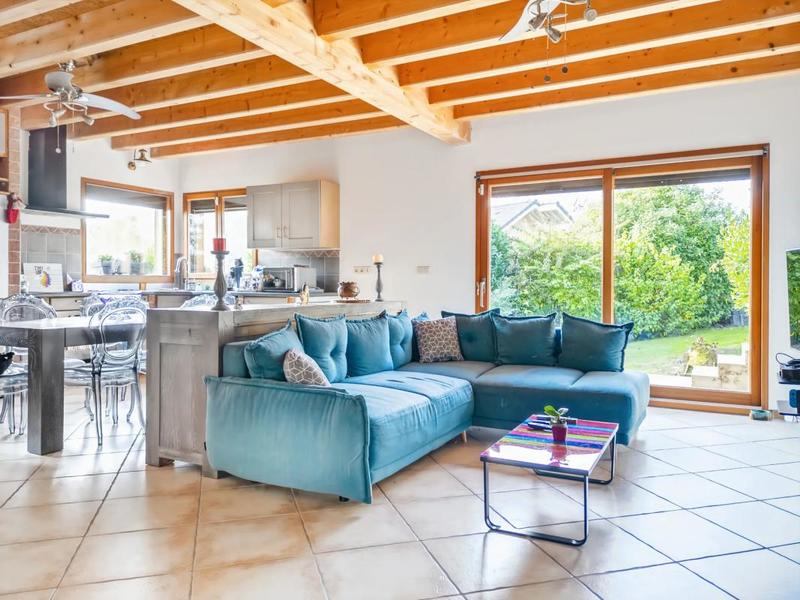 Maison - 180 m² - 8 pièces