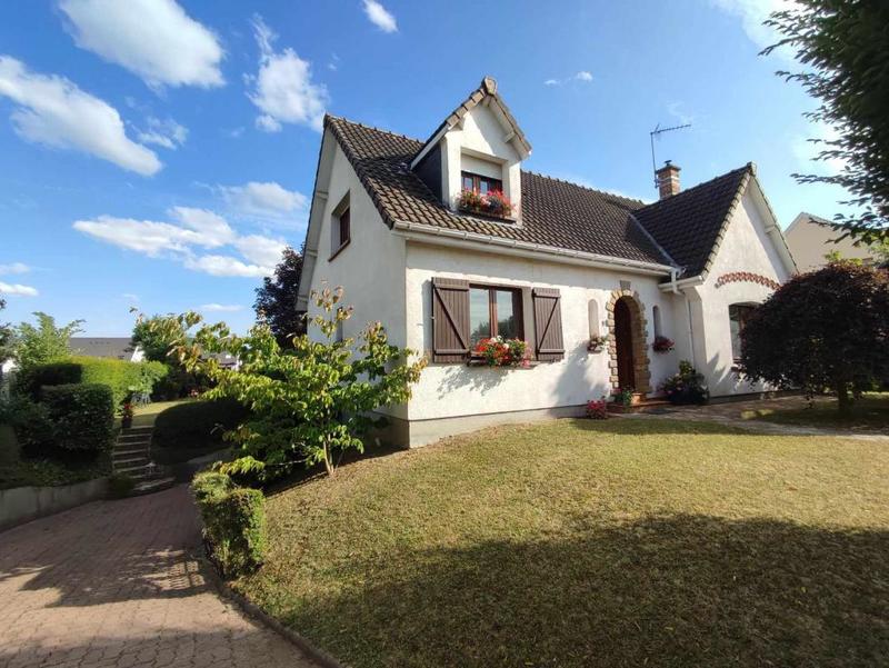 Maison - 169 m² - 8 pièces