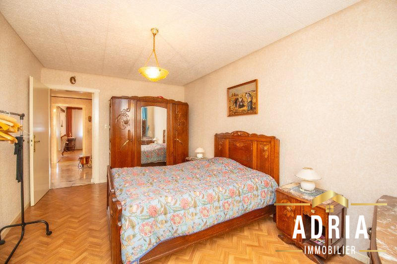 Maison - 166 m² - 7 pièces