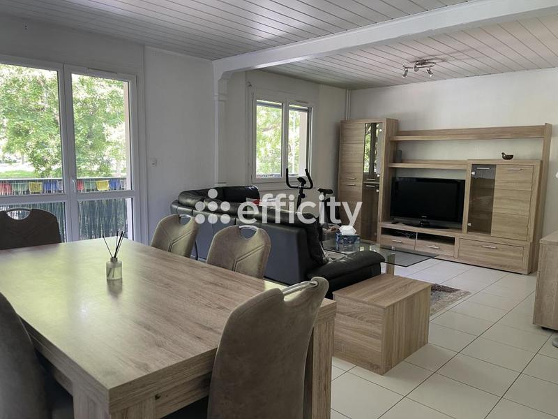 Appartement - 101 m² - 5 pièces