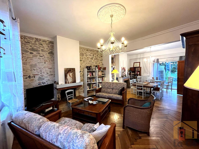 Maison - 180 m² - 6 pièces