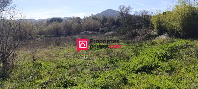 Terrain constructible - 4 150 m²
