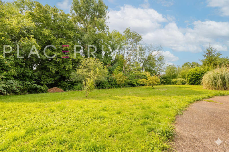 Maison - 200 m² - 8 pièces