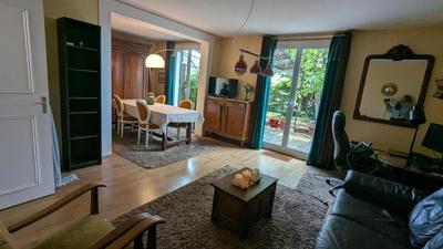 Maison - 99 m² - 5 pièces