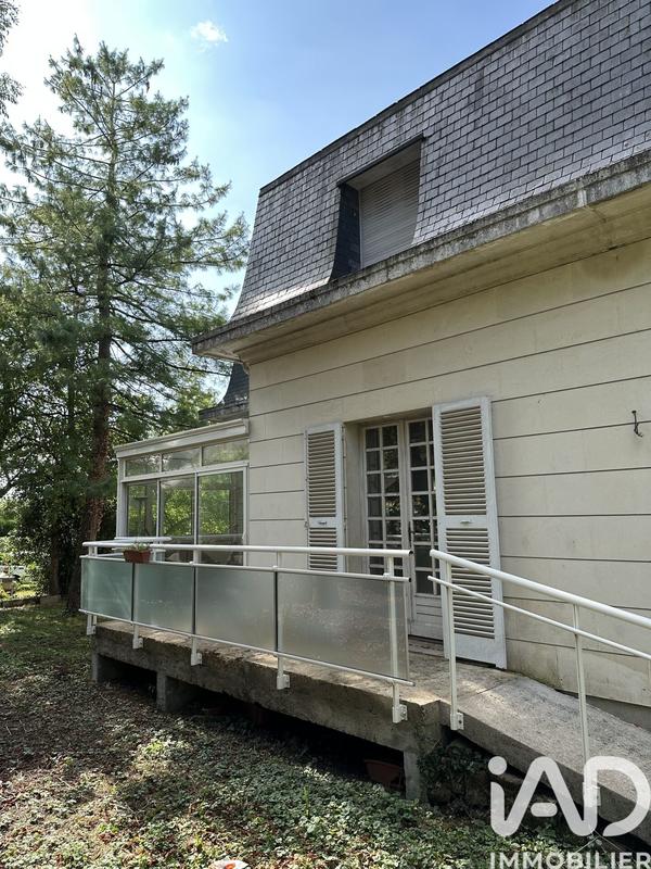 Maison - 322 m² - 9 pièces