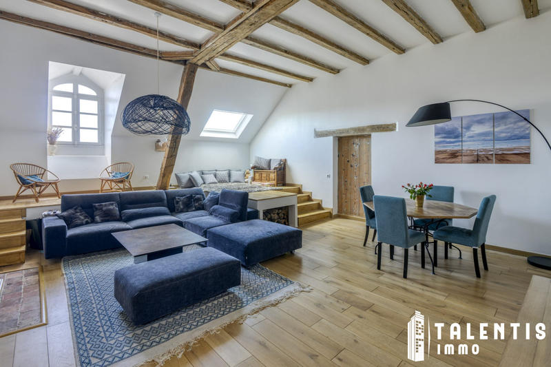 Appartement - 198 m² - 8 pièces