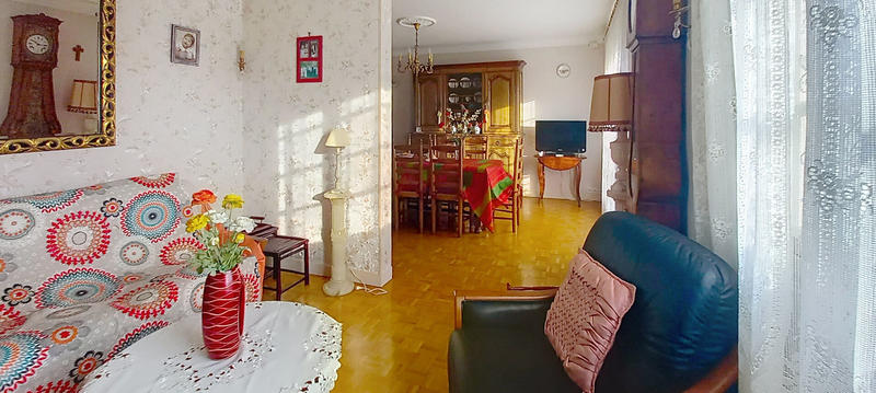 Maison - 155 m² - 9 pièces