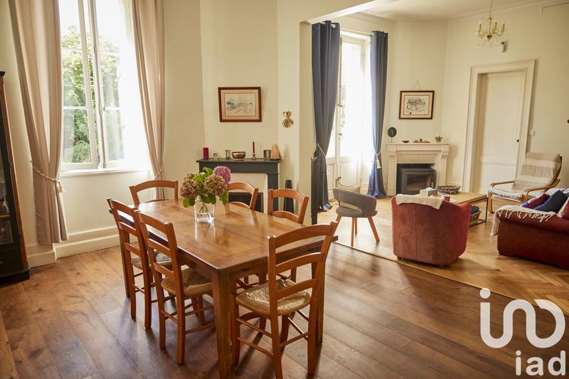 Maison - 371 m² - 11 pièces