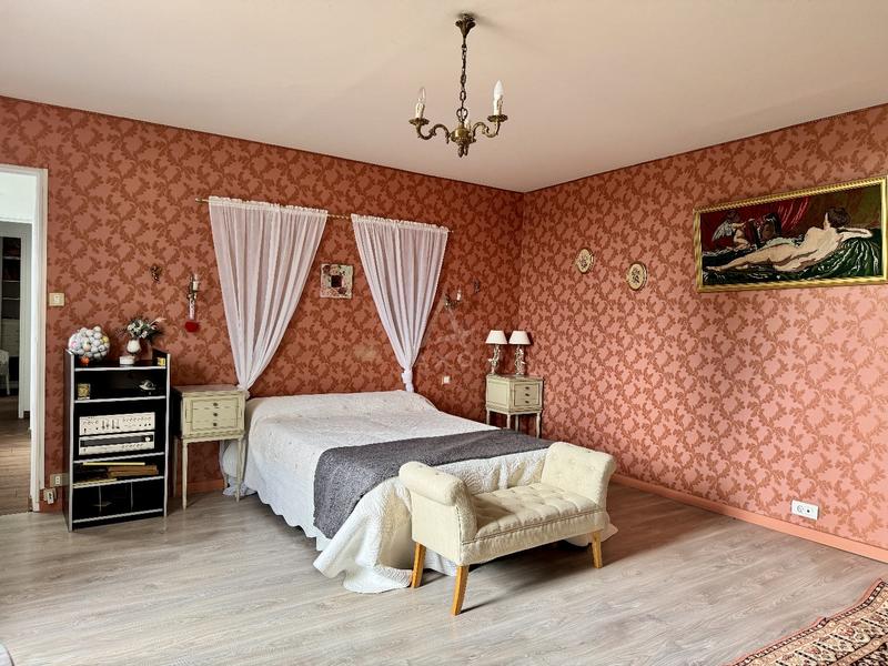 Maison - 160 m² - 9 pièces