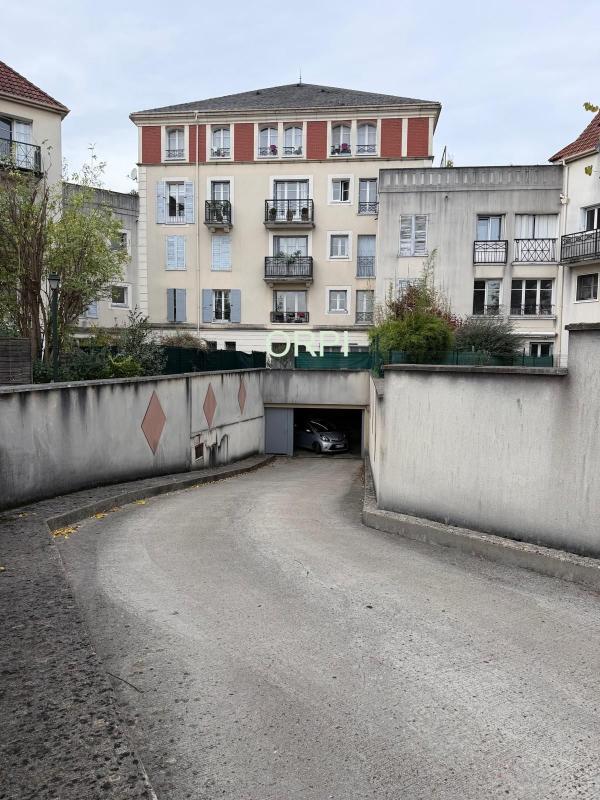 Studio - 30 m² - 1 pièce