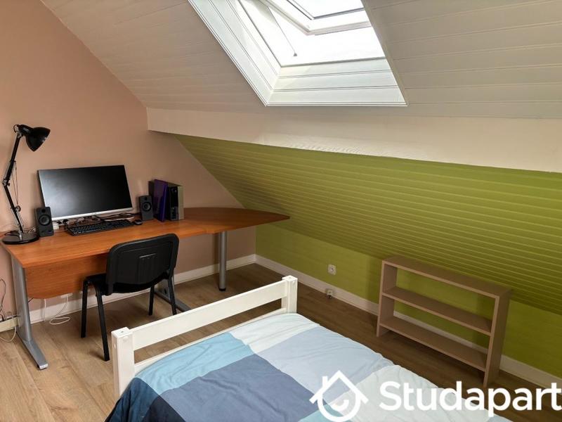 Chambre - 10 m² - 1 pièce