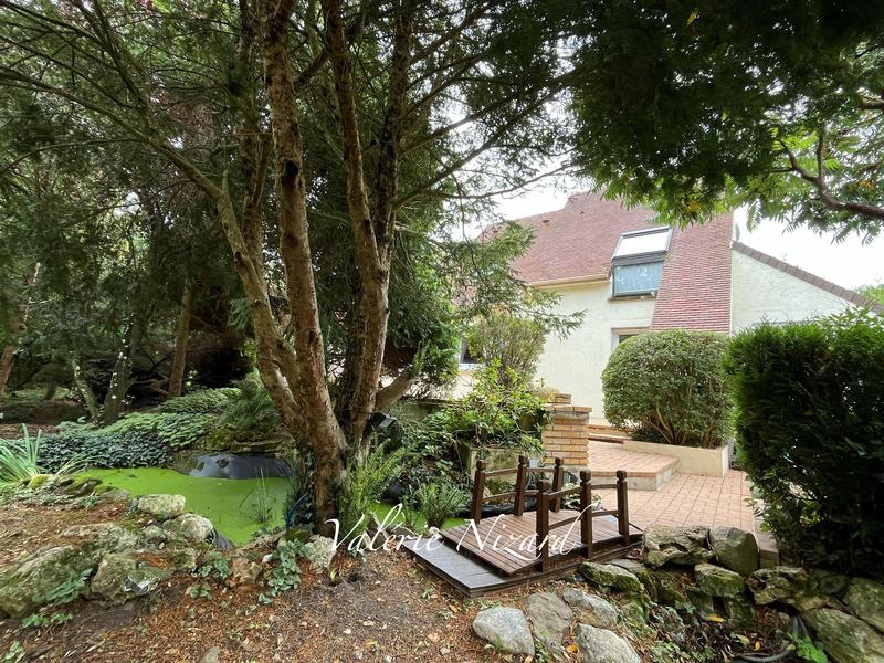 Maison d'architecte - 205 m² - 7 pièces