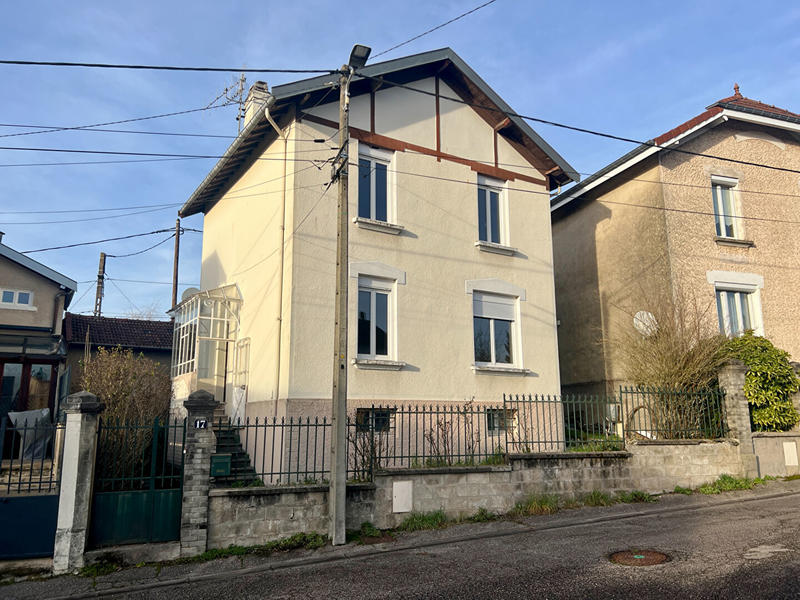 Maison - 84 m² - 5 pièces
