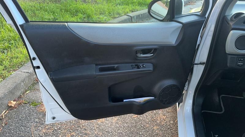 Toyota Yaris III 1.5 VVTi Hybrid 100h E-Cvt Dynamic