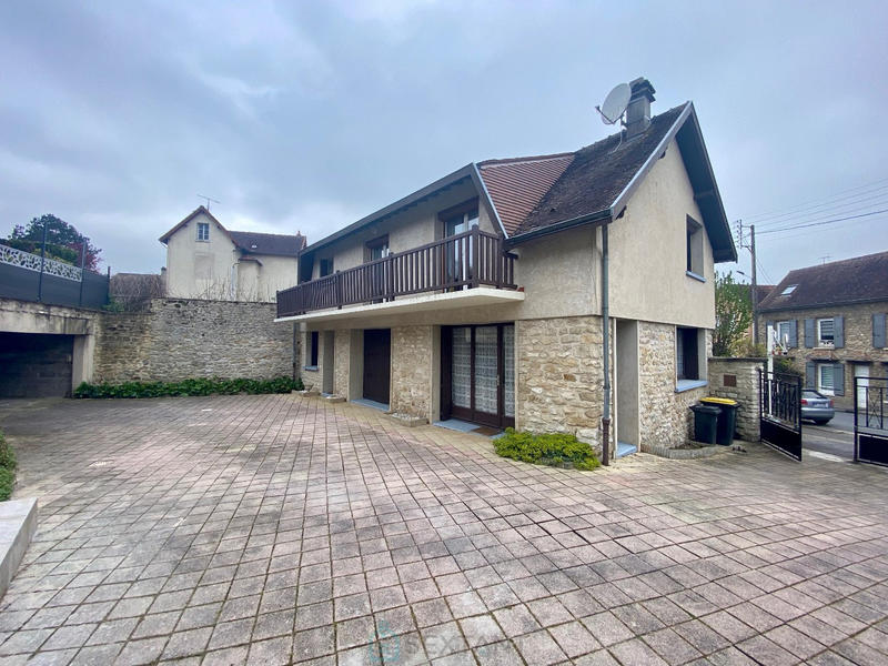 Maison - 120 m² - 5 pièces