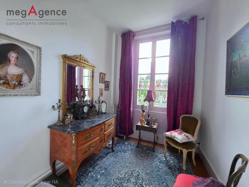 Maison - 200 m² - 10 pièces