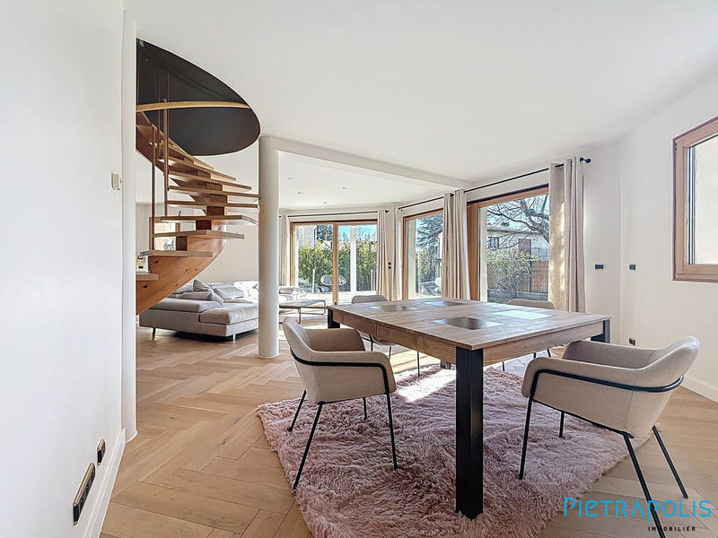 Villa - 189 m² - 5 pièces