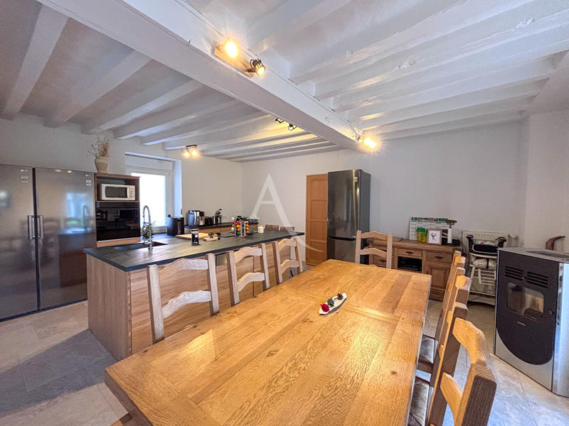 Maison - 186 m² - 6 pièces