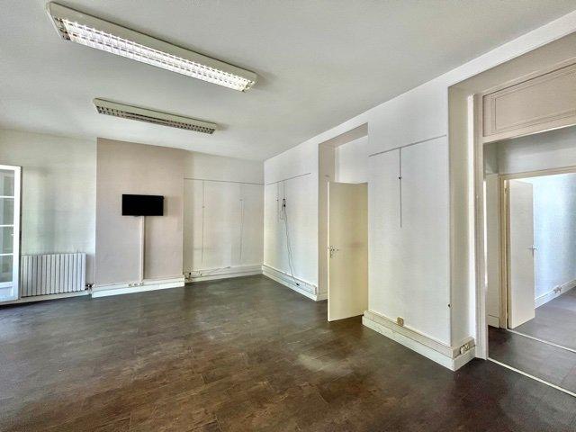 Appartement - 85 m² - 3 pièces
