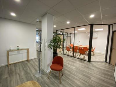 Bureau - 118 m² - 8 pièces