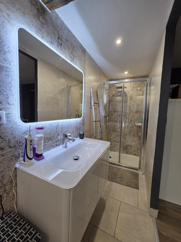 Maison - 222 m² - 7 pièces