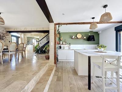 Maison ancienne - 180 m² - 7 pièces