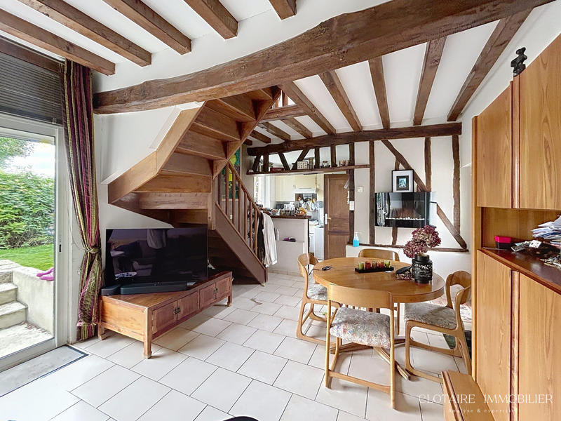 Maison - 200 m² - 10 pièces