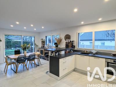 Maison - 140 m² - 5 pièces