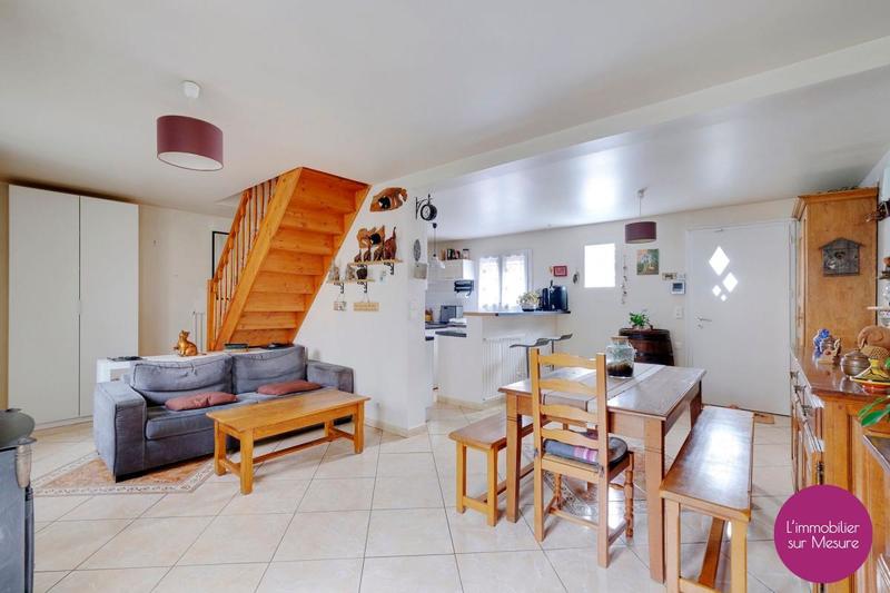 Maison - 90 m² - 4 pièces