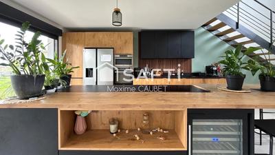 Maison - 182 m² - 5 pièces