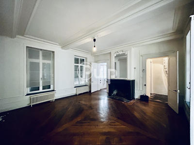 Immeuble - 139 m² - 7 pièces