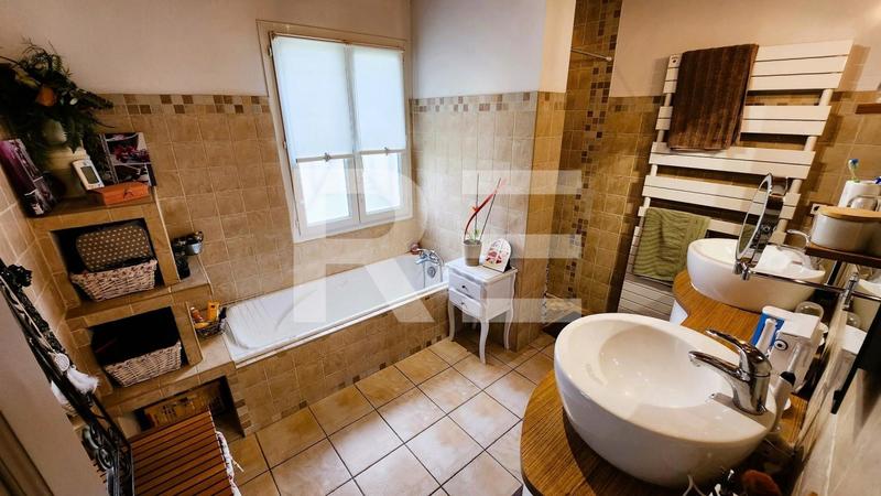 Villa - 163 m² - 6 pièces