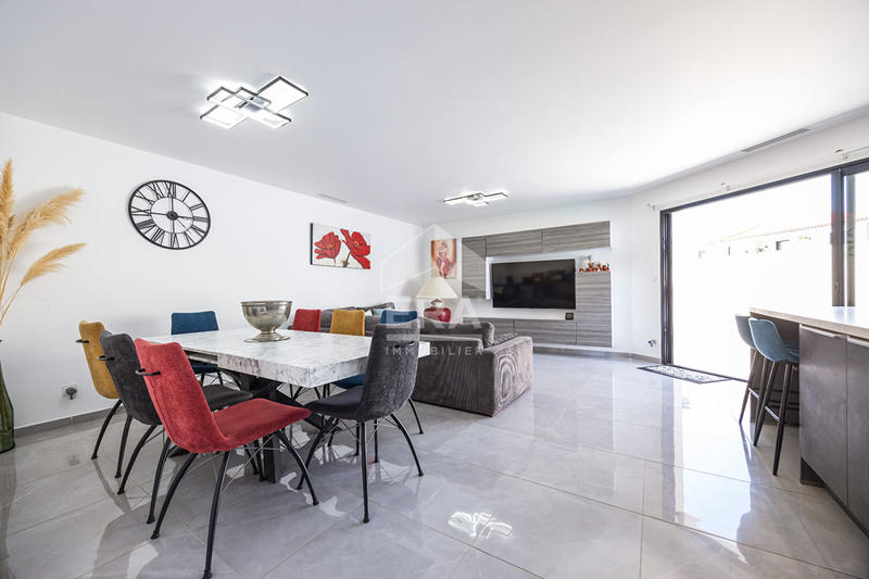 Maison - 101 m² - 5 pièces