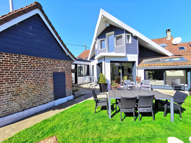 Maison - 205 m² - 6 pièces