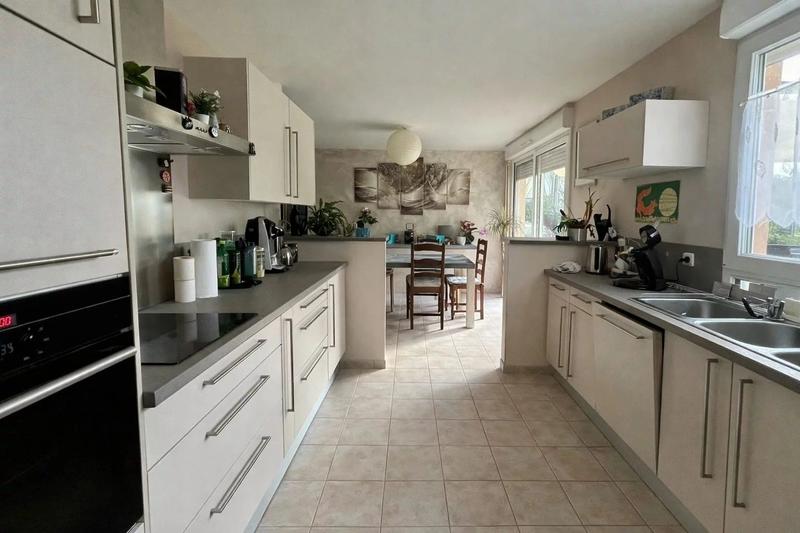 Maison - 94 m² - 4 pièces