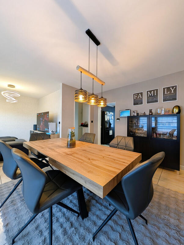 Maison - 87 m² - 5 pièces