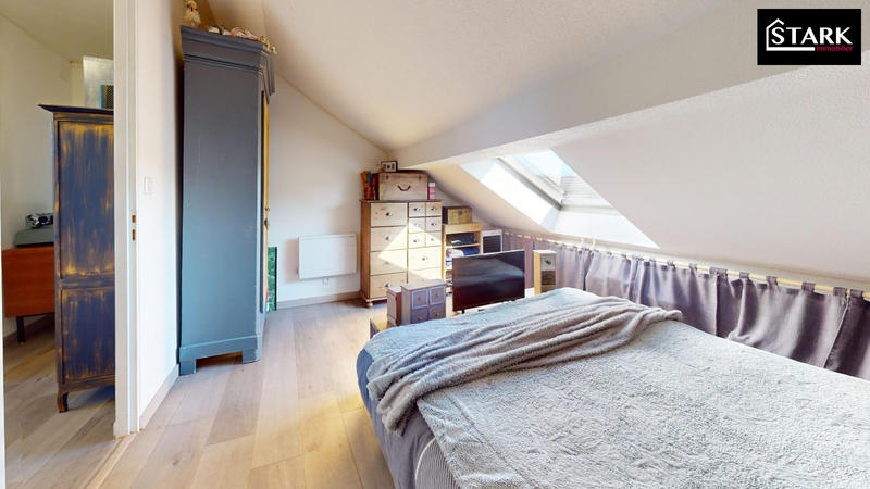 Appartement - 94 m² - 5 pièces