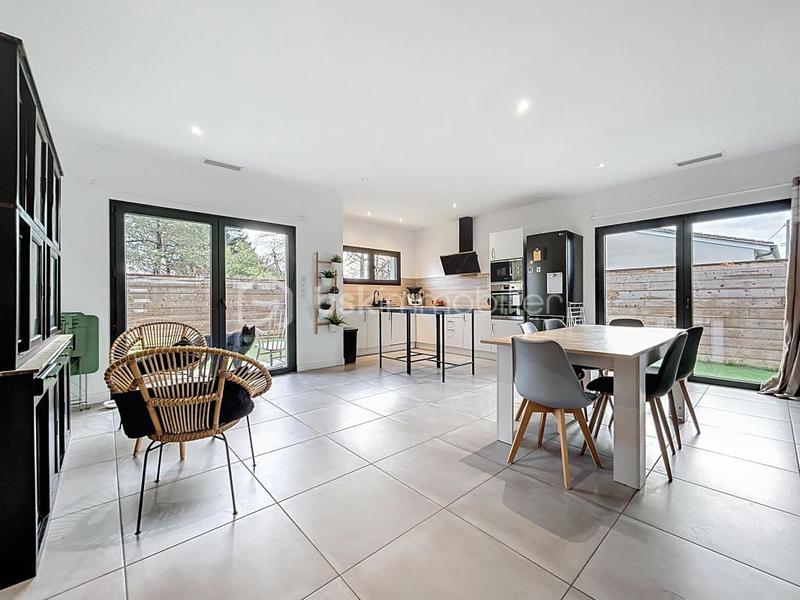 Maison - 115 m² - 5 pièces