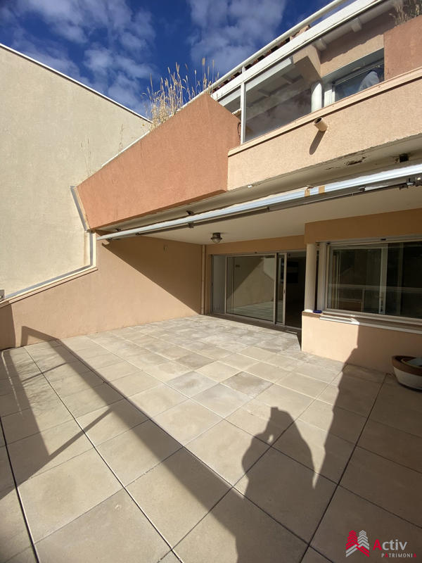 Appartement - 120 m² - 1 pièce