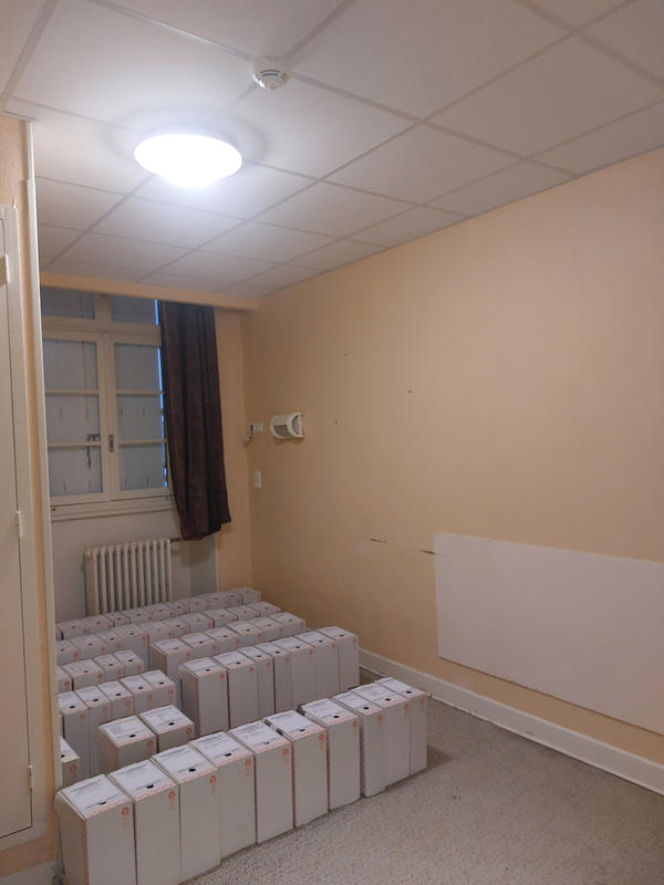 Maison - 1 083 m² - 44 pièces