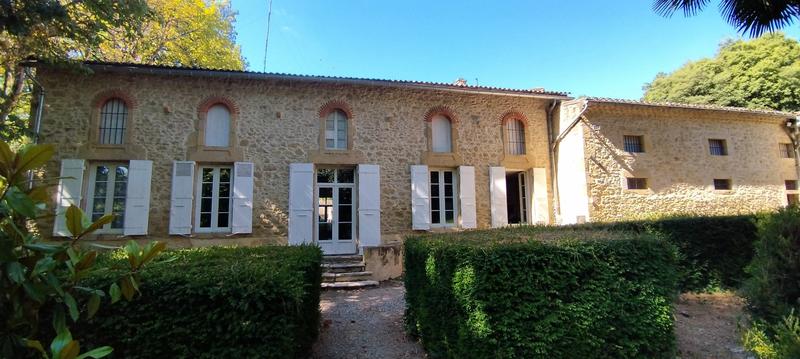 Maison - 295 m² - 9 pièces