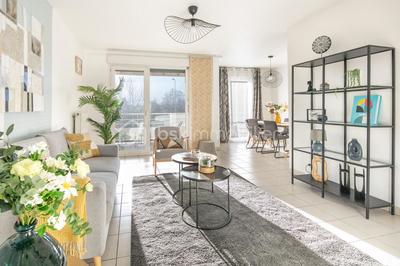 Appartement - 86 m² - 4 pièces