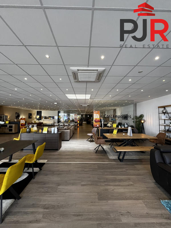 Local commercial - 750 m²