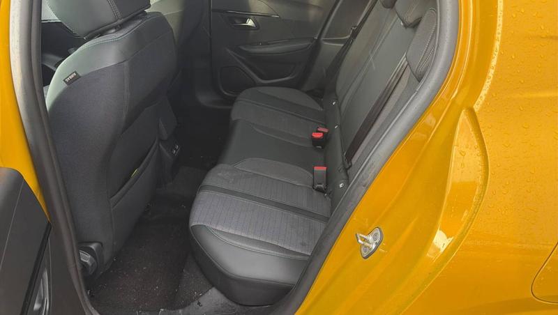 Peugeot 208 puretech 130 s&amp;s eat8