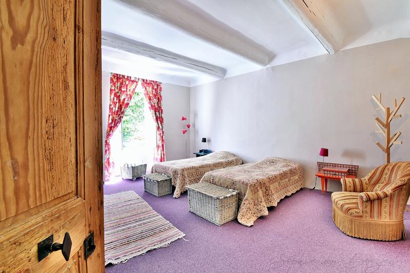 Maison - 349 m² - 10 pièces