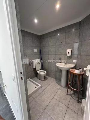 Local commercial - 38 m² - 1 pièce