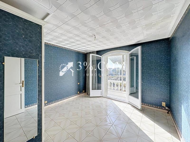 Villa - 398 m² - 11 pièces