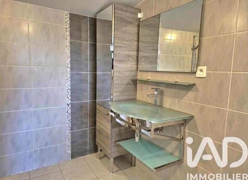 Appartement - 75 m² - 3 pièces