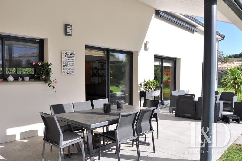 Villa - 178 m² - 6 pièces