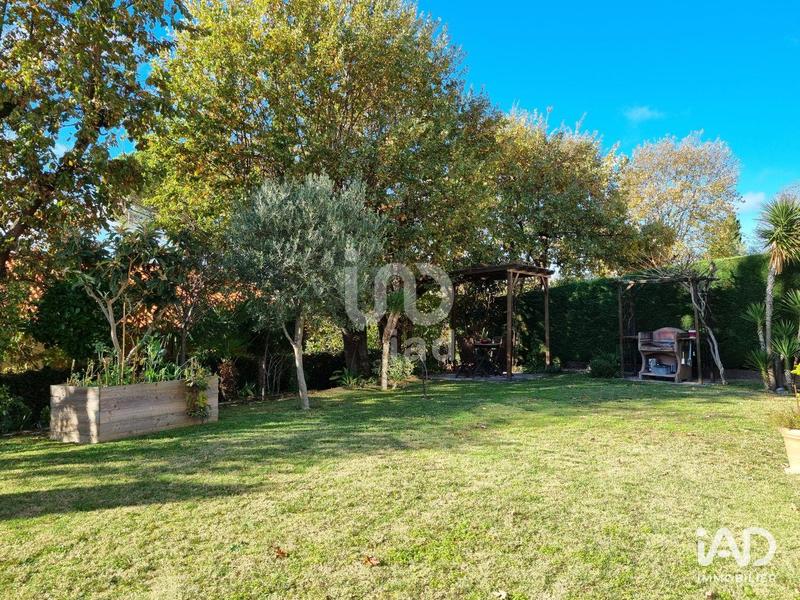 Maison - 235 m² - 8 pièces